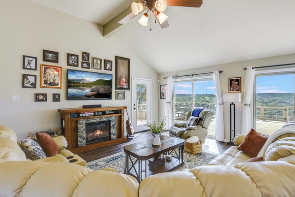 TV connectée, cheminée, jeux vidéo, écrans d'ordinateur