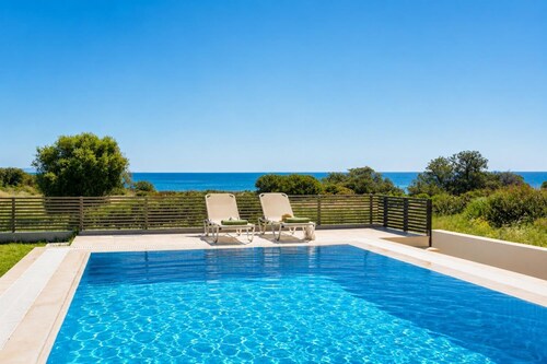 Villa Blue Wave Tria