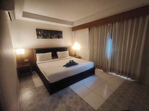 Deluxe Double Room, Balcony, City View | Desk, laptop workspace, free WiFi - Bonanza Patong Hotel (Patong)