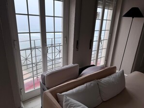 TV - Atlantic Views Sintra Guest House (Sintra)