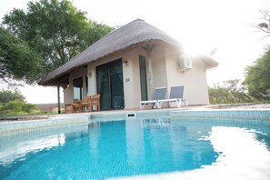 Chambre Double Luxe, piscine privée, vue parc | Piscine privée