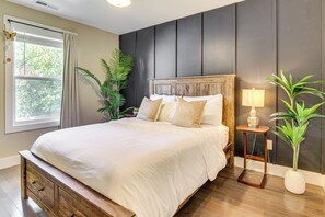 4 bedrooms, iron/ironing board, WiFi, bed sheets - Asheville Home Close to Biltmore (Asheville)