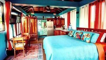 1 bedroom, in-room safe, free WiFi, bed sheets