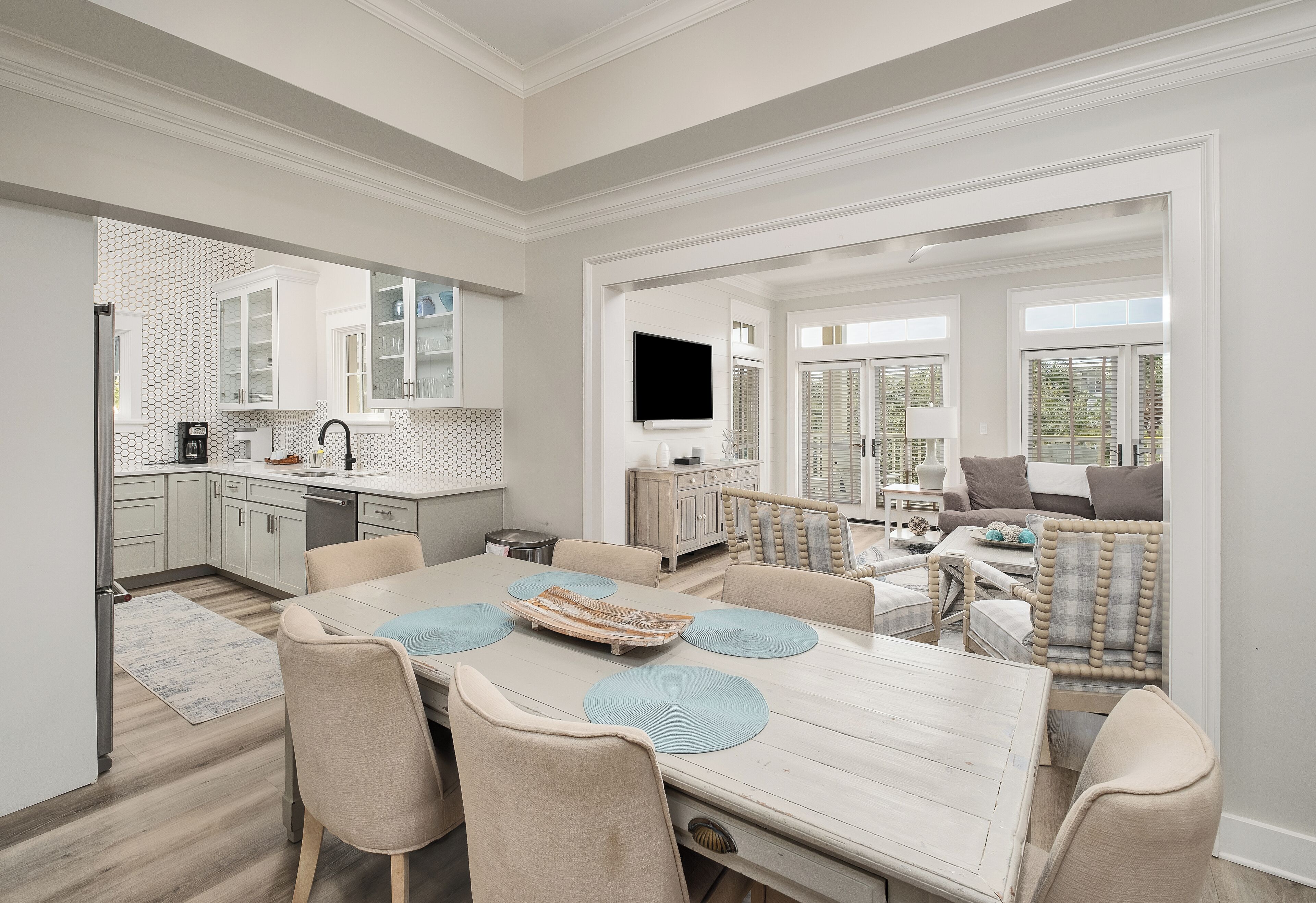 المنشأة من الداخل