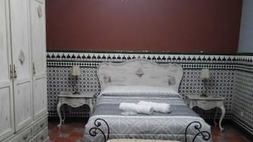 4 camere, ferro/asse da stiro, Wi-Fi, lenzuola