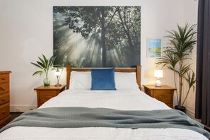Desk, iron/ironing board, travel cot, WiFi