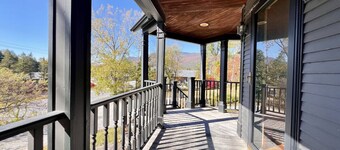 Escape to Shadow Peak Retreat: Your Luxurious Vermont Getaway