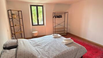 2 bedrooms, WiFi, bed sheets