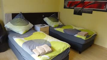 2 Schlafzimmer, Bügeleisen/Bügelbrett, WLAN, Bettwäsche