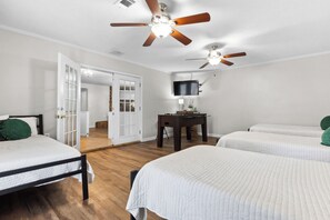 4 bedrooms, iron/ironing board, free WiFi, bed sheets