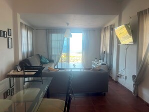 Smart TV - Los Morales - Terrace of Dreams, El Hierro (Frontera)