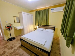 2 bedrooms, iron/ironing board, WiFi, bed sheets