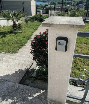 Enceinte de lâhĂ©bergement
