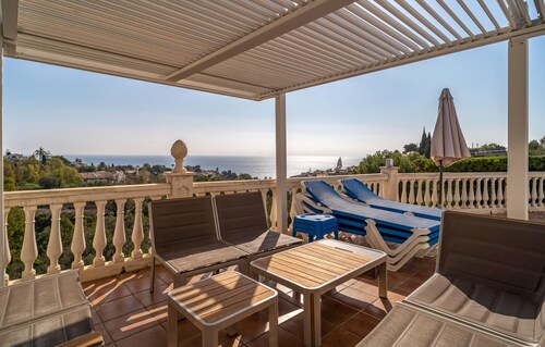 Gorgeous home in Benalmadena