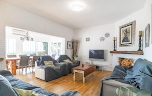 TV - Cozy home in Benalmadena (Benalmadena)