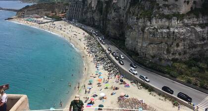 Ground floor apartment close to beach exit and with swimming pool close by.