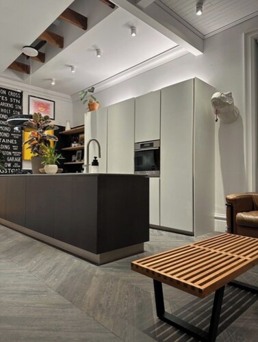 Mission jewel box filled with art and classic furniture, Garage parking & AC