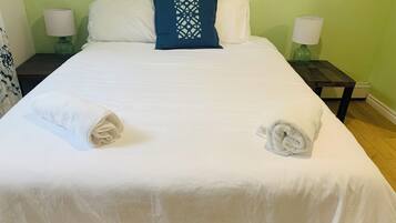 2 bedrooms, iron/ironing board, WiFi, bed sheets