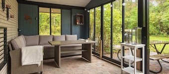 Charming Retreat by River - By Traum Ferienwohnungen