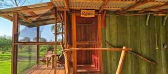 Rustic Cabin Retreat in the Heart of Nature