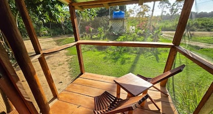 Welcoming 1-bedroom rustic cottage in Hopkins Village