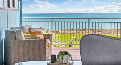 Iconic Blue Beachfront Studio