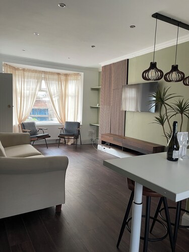 Lovely Premium Chatham Home