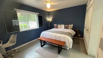 1 bedroom, in-room safe, desk, iron/ironing board