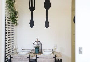 Dining - SANTO ILDEFONSO RICAHOUSES (Oporto)