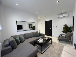 Living area - Harmony Haven II : Apartment with Pool & Gym (Tunis)