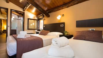 6 bedrooms, iron/ironing board, free WiFi, bed sheets