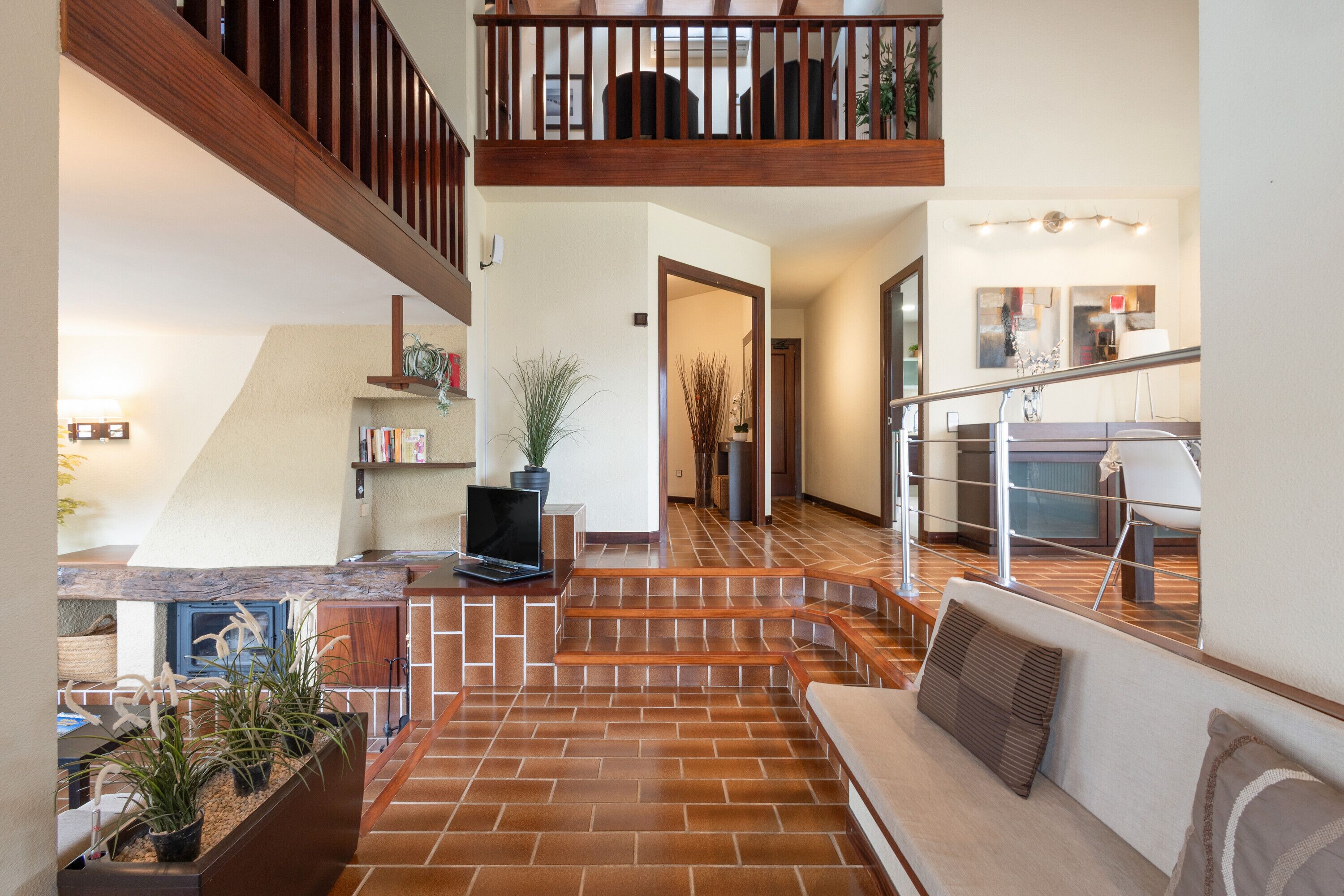 TV, peis og bordtennis