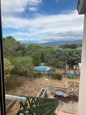 Property grounds - La Bastidonne: Peaceful Retreat with Private Pool in the Heart of the Luberon (La Bastidonne)