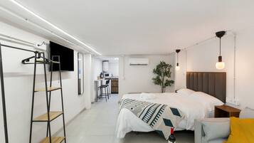 1 slaapkamer, een strijkplank/strijkijzer, gratis wifi, beddengoed