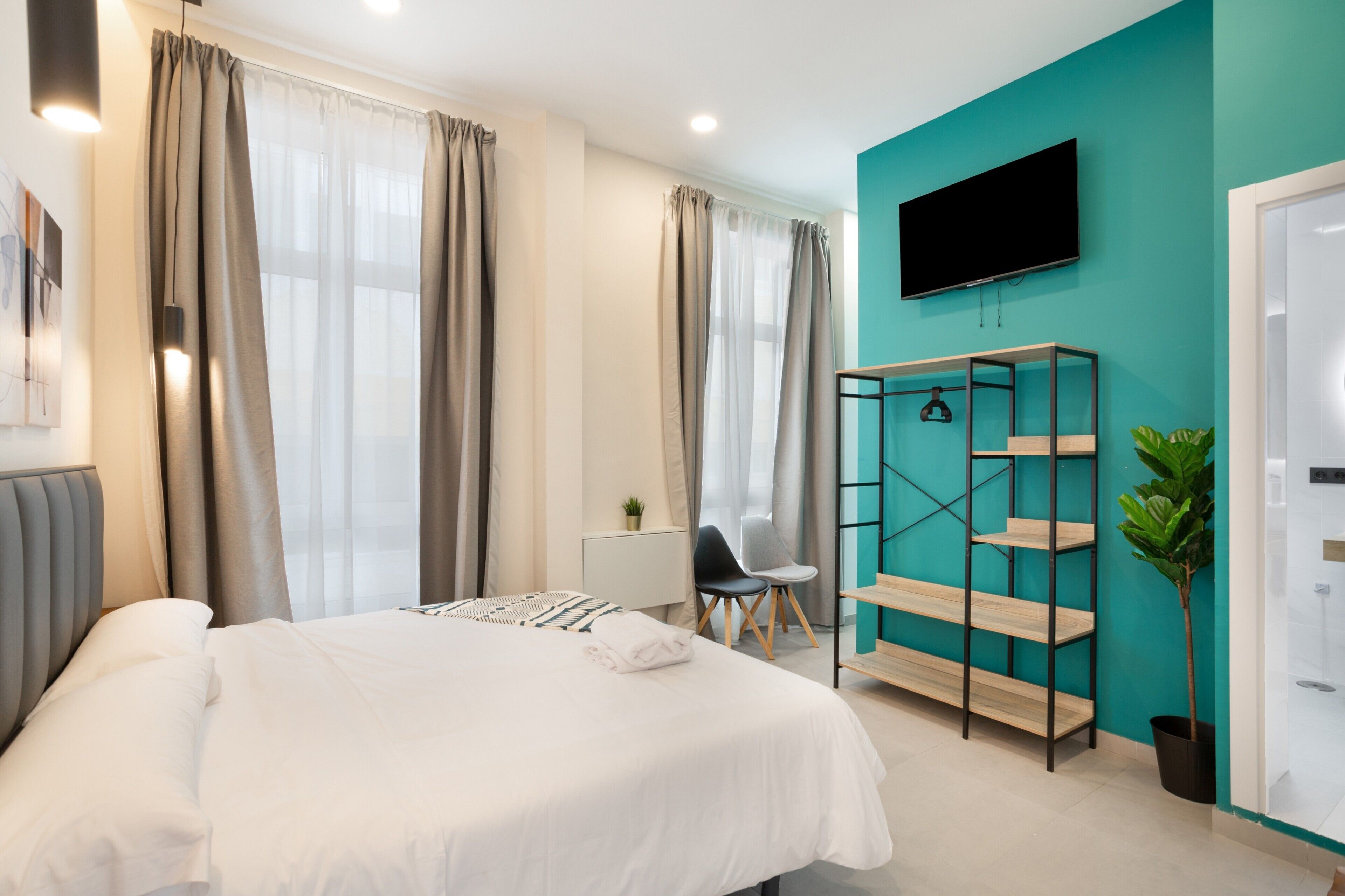 1 bedroom, iron/ironing board, free WiFi, bed sheets