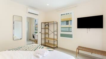 1 bedroom, iron/ironing board, free WiFi, bed sheets