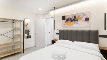 1 slaapkamer, een strijkplank/strijkijzer, gratis wifi, beddengoed