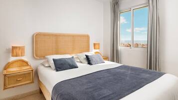 3 slaapkamers, een strijkplank/strijkijzer, gratis wifi, beddengoed