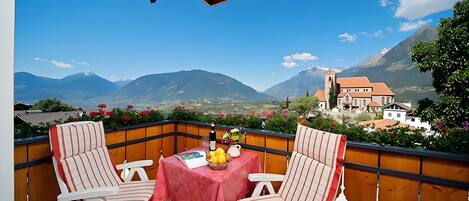 تناول الطعام بالخارج