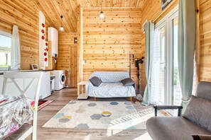 TV - Peaceful Getaway in Dordogne – Chalet for 4 People (Thénac)