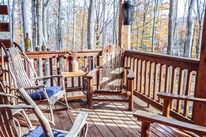 Property grounds - Charming 4-bedroom cabin  (Swanton)