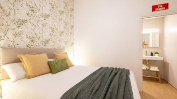 1 chambre, fer et planche à repasser, Wi-Fi gratuit, draps fournis