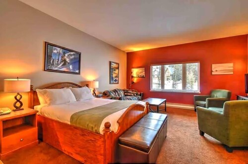 Premier Ski-In/Ski-Out Condo at the Heart of Big White Resort