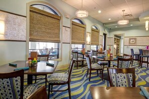 Dining - Private Pool - Championsgate - Luxury (Davenport)