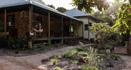 Baxter Lodge - Country Hinterland Escape