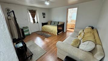 3 soverom, strykejern/-brett, wi-fi og sengetøy