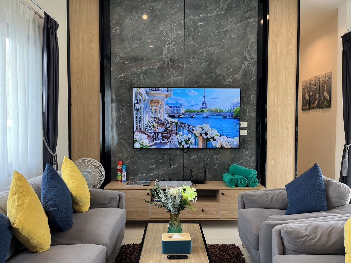 华丽别墅, 山景 | 起居区