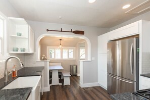 Fridge, microwave, oven, stovetop - Charming Cozy Cottage with Hot Tub (Coeur d'Alene)