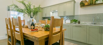 Ty Cadwgan -  a cosy fire that sleeps 4 guests  in 2 bedrooms
