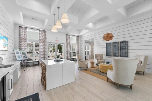 Sleek Escape: Modern 3 BR Jacksonville Condo